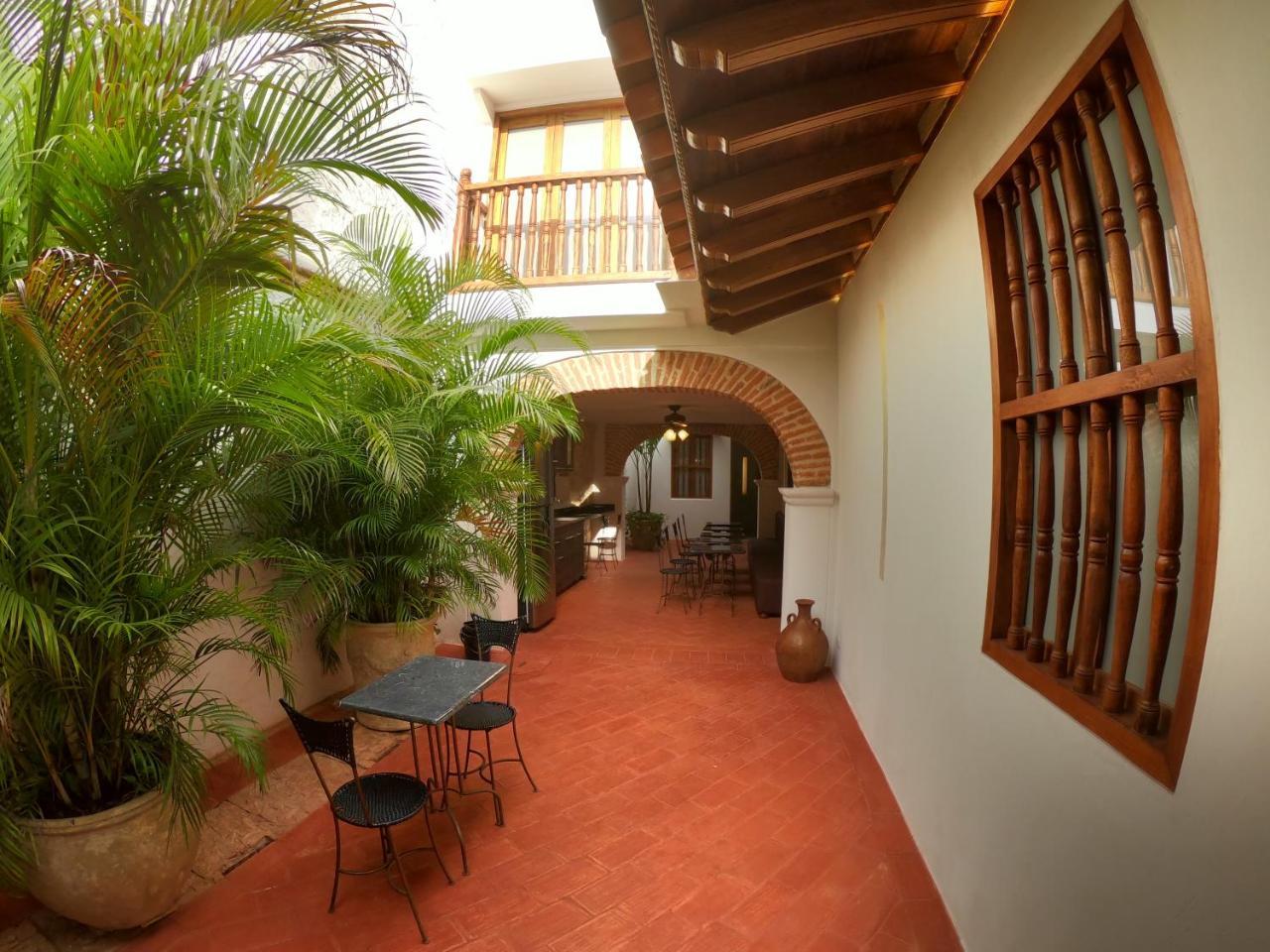 Acomodação com café da manhã  Columbus House Cartagena