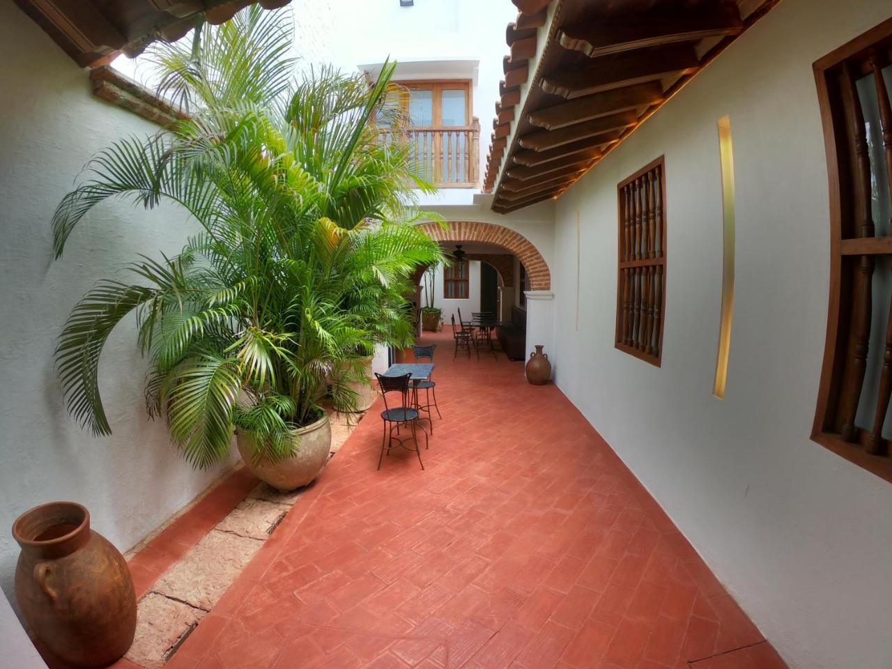 Acomodação com café da manhã  Columbus House Cartagena