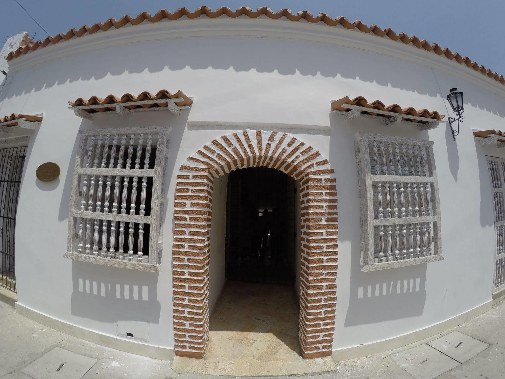 La Magdalena Hotel 2*