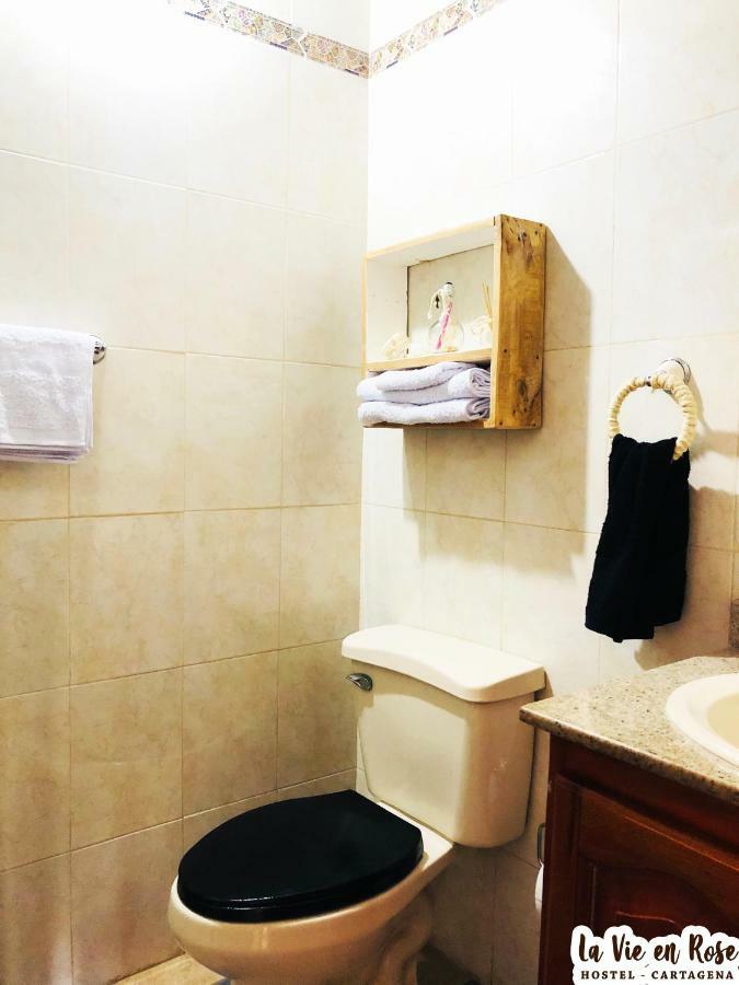 La Vie En Rose Hostal *