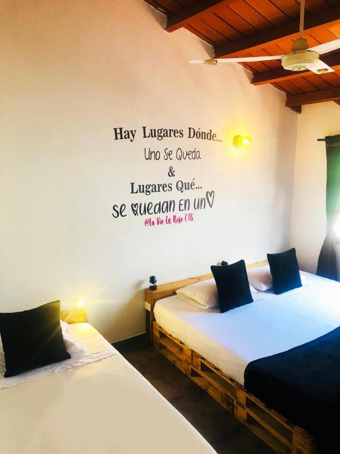 La Vie En Rose Hostal *
