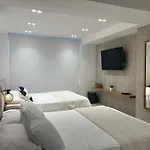Apartment With Direct Access To The Sea In Ctg