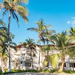 Playa Palmeras Beach Resort