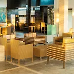 Playa Palmeras Beach Resort