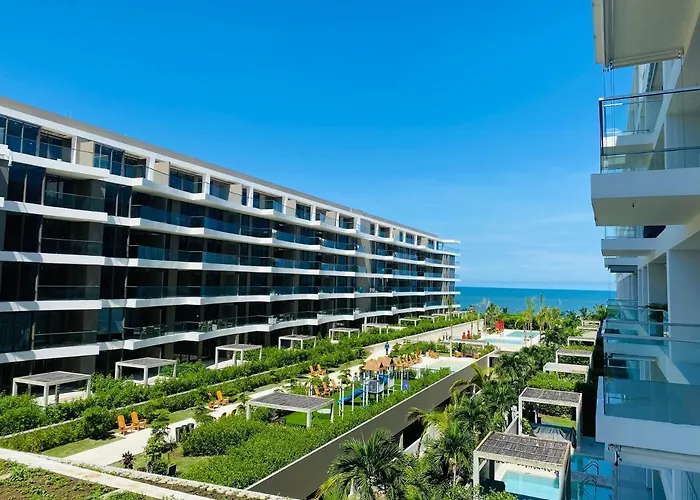 !Condominio de Lujo! Playa + Piscinas + Natural