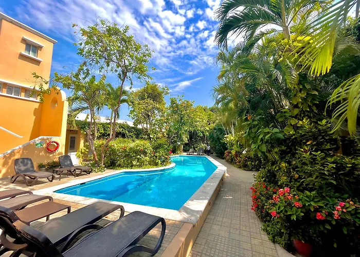 Serene Tropical Getaway