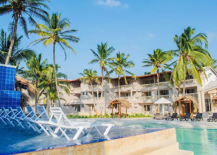 Playa Palmeras Beach Resort