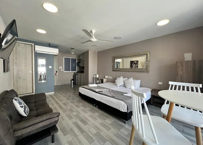 Aparta Estudio En El Edificio Bahia 79 Apartasuites