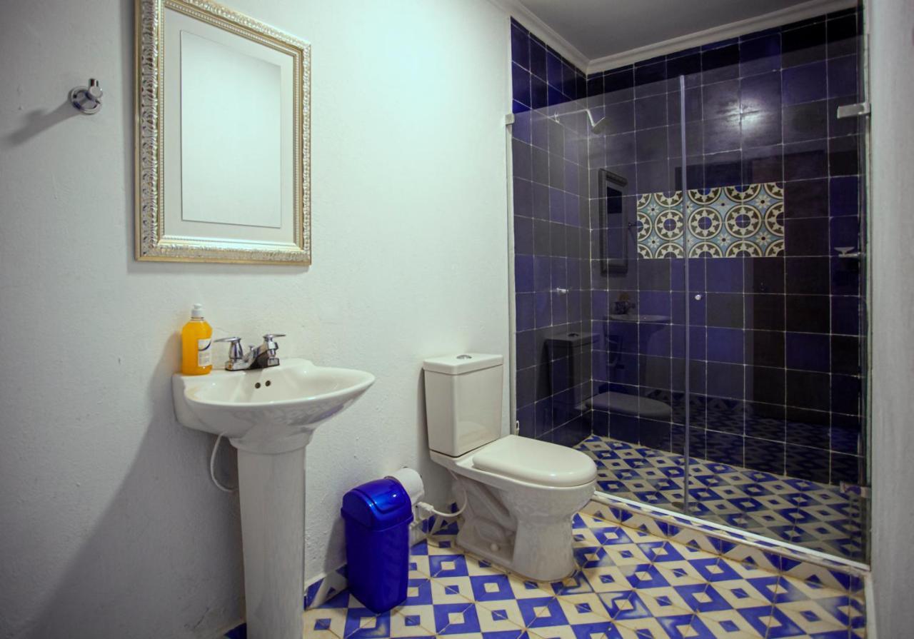 El Bando Hostel *