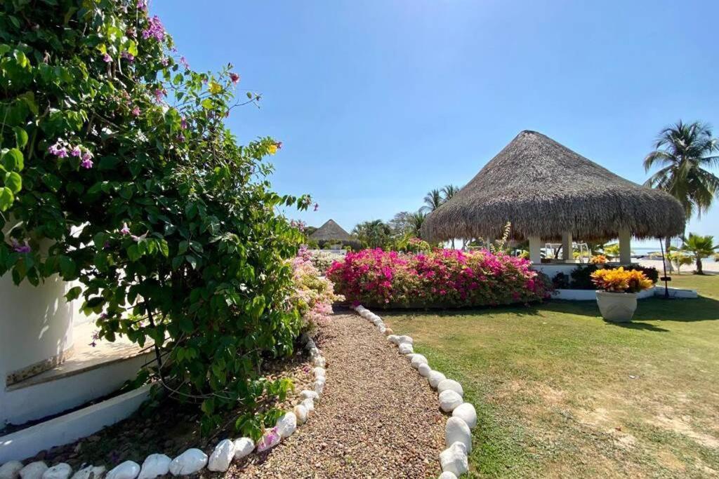 Camatajua Baru House, Casa Con Playa En Isla Baru Villa *
