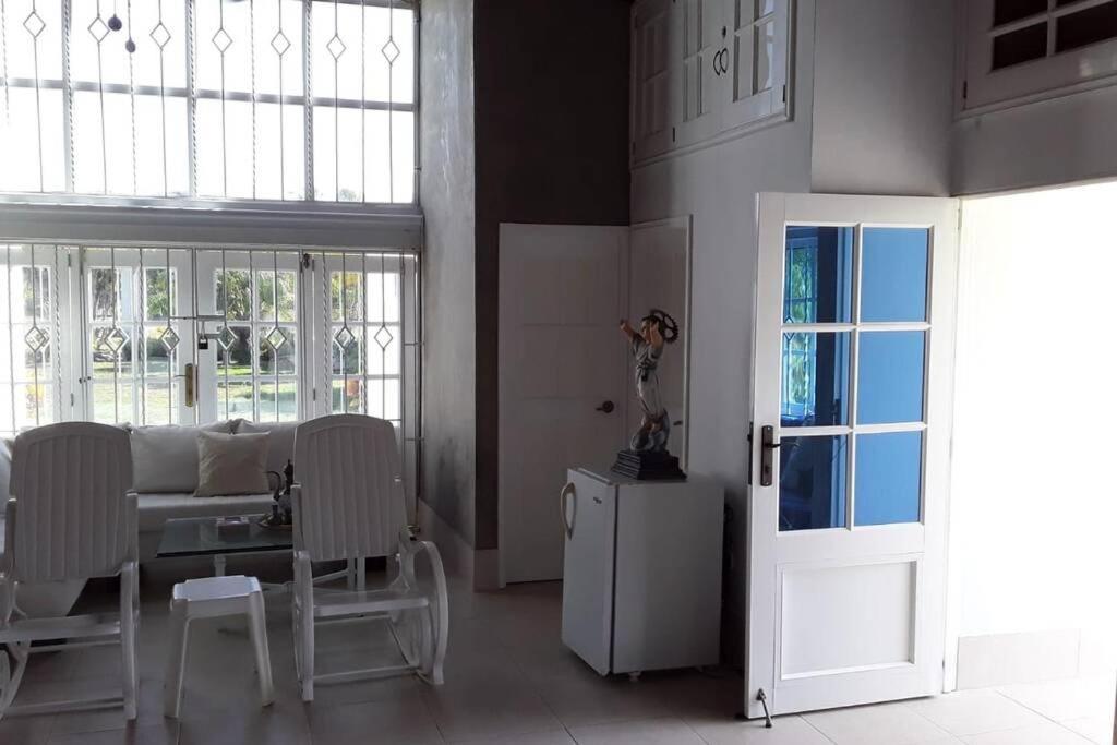 Camatajua Baru House, Casa Con Playa En Isla Baru *