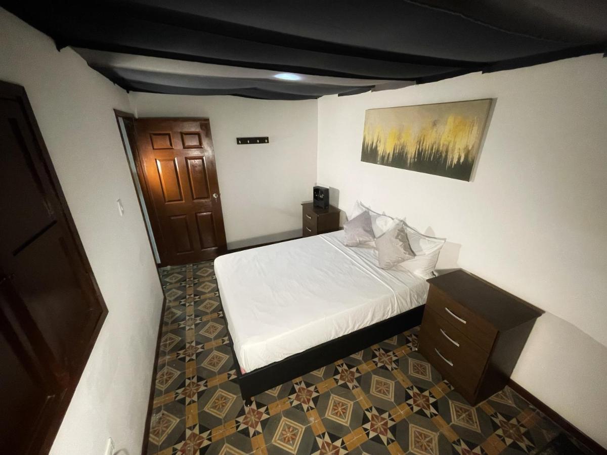 Casa One Hundred Homestay *