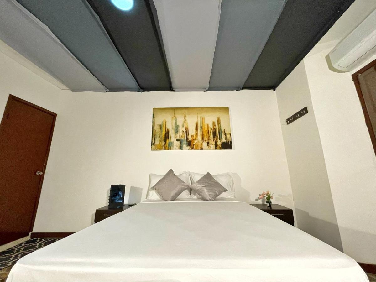 Casa One Hundred Homestay *