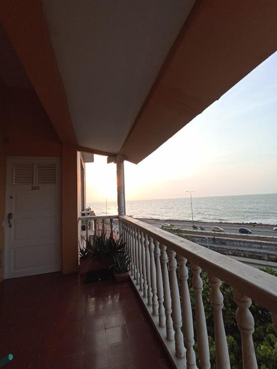 Lindo Y Comodo Apartamento Frente Al Mar En El Mejor Sitio Del Centro Historico De * Cartagena