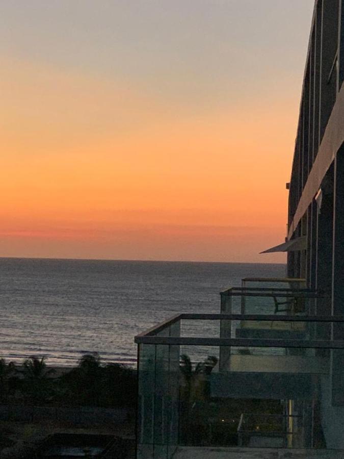 Apartment Seaside Retreat: Beachfront Comfort Near Historic Center Cartagena