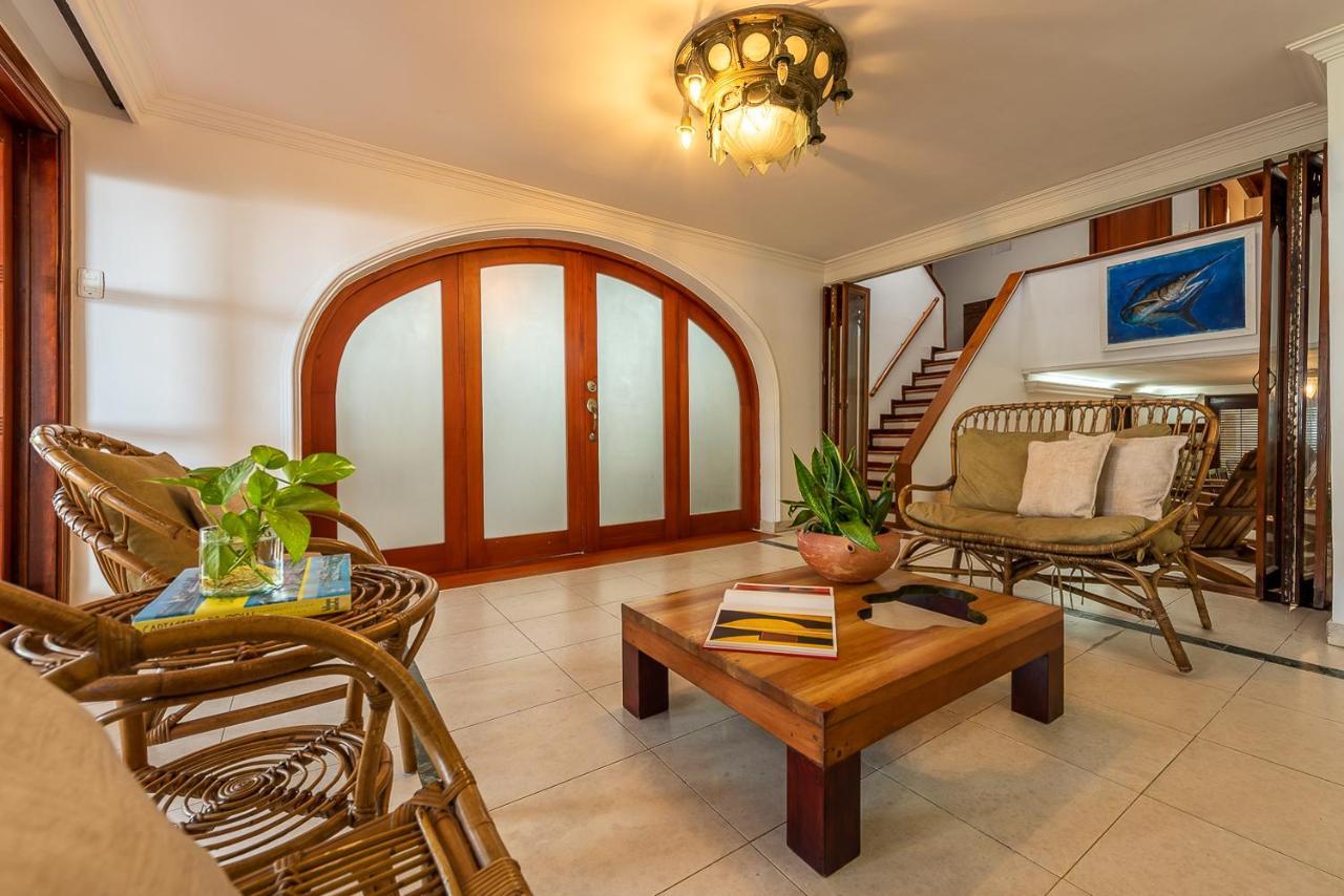 Casa Porto - Luxury 5 Bedroom Beachfront In Bocagrande By Huespedia