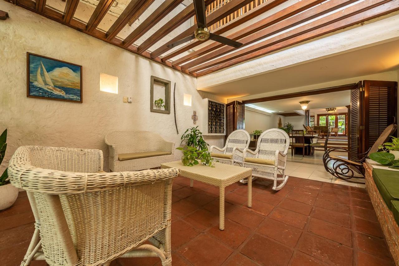 Casa Porto - Luxury 5 Bedroom Beachfront In Bocagrande By Huespedia Villa *