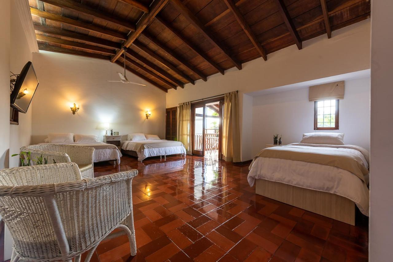 Casa Porto - Luxury 5 Bedroom Beachfront In Bocagrande By Huespedia Villa *