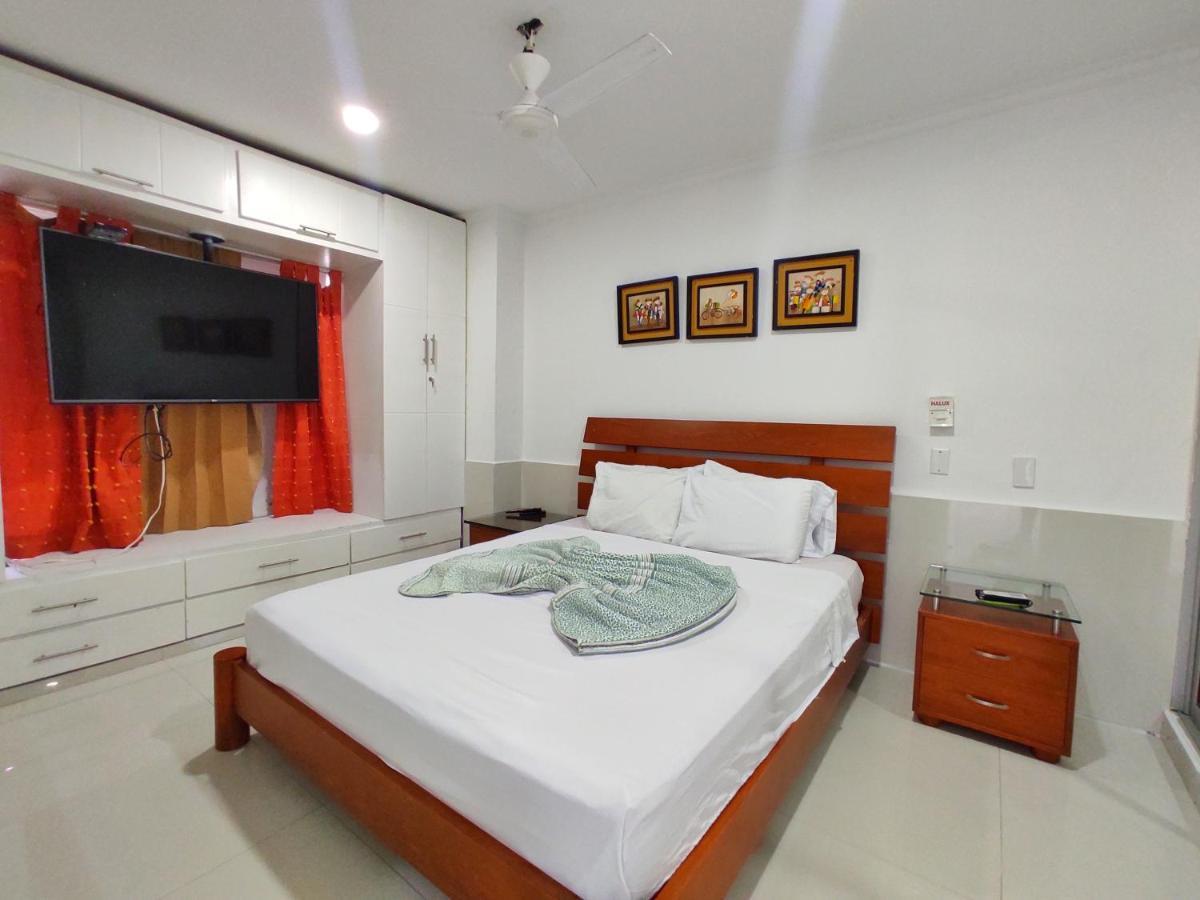 Apartment En El Laguito, *