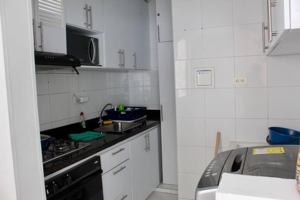 Apartamento 1804 Bocagrande Hermosa Vista A 1 Cuadra De La Playa