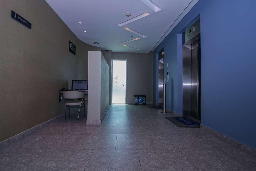 Hotel Hampton By Hilton 4*
