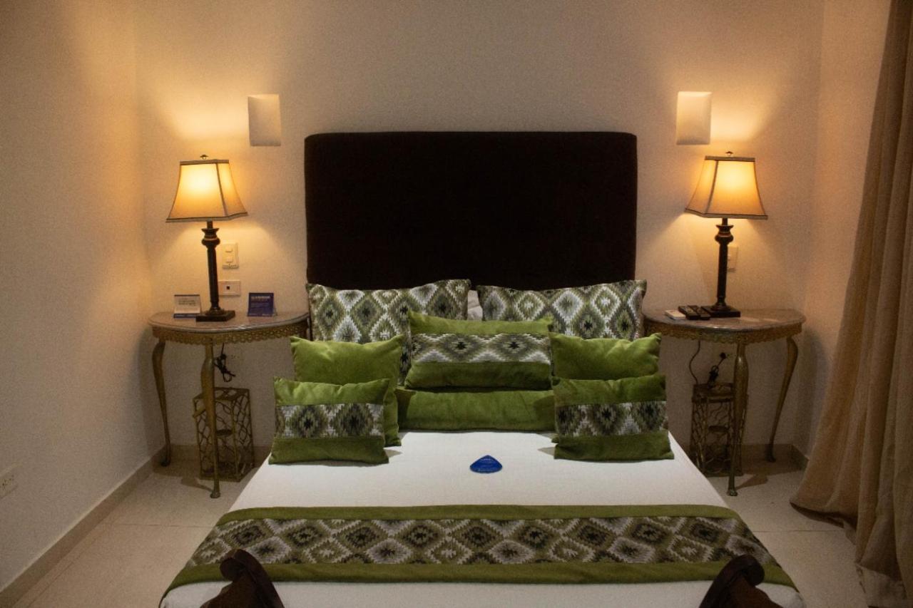 Dorado Plaza Calle Del Arsenal 3* Cartagena