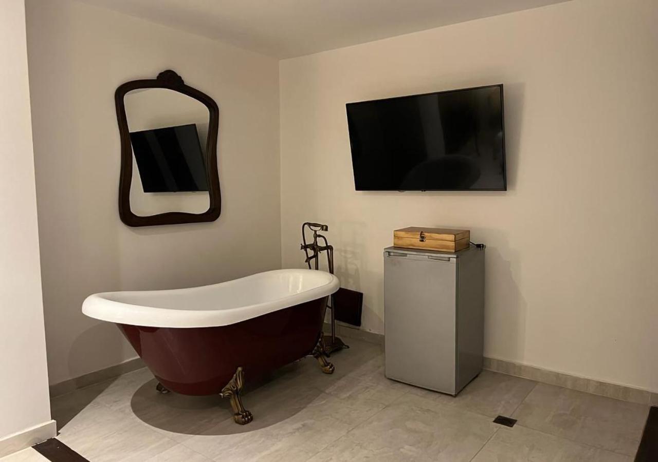 Dorado Plaza Calle Del Arsenal 3*