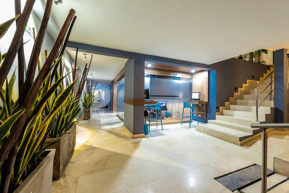 Hotel Blue Concept 3*