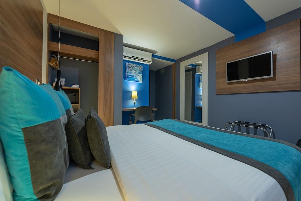 Hotel Blue Concept 3*