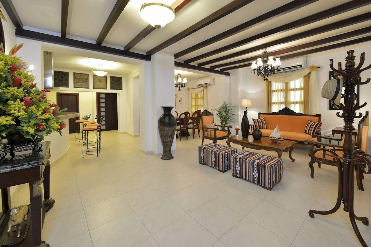 Dorado Plaza Calle Del Arsenal 3*