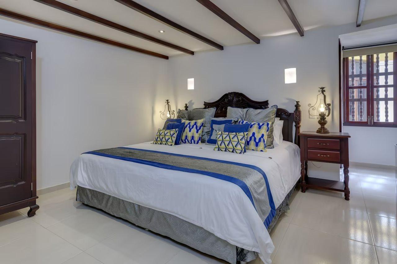 Dorado Plaza Calle Del Arsenal 3* Cartagena