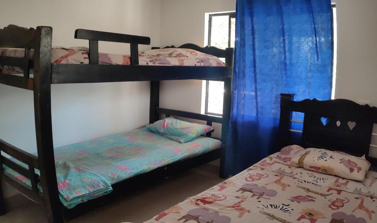 Cerca A La Playa Homestay Cartagena