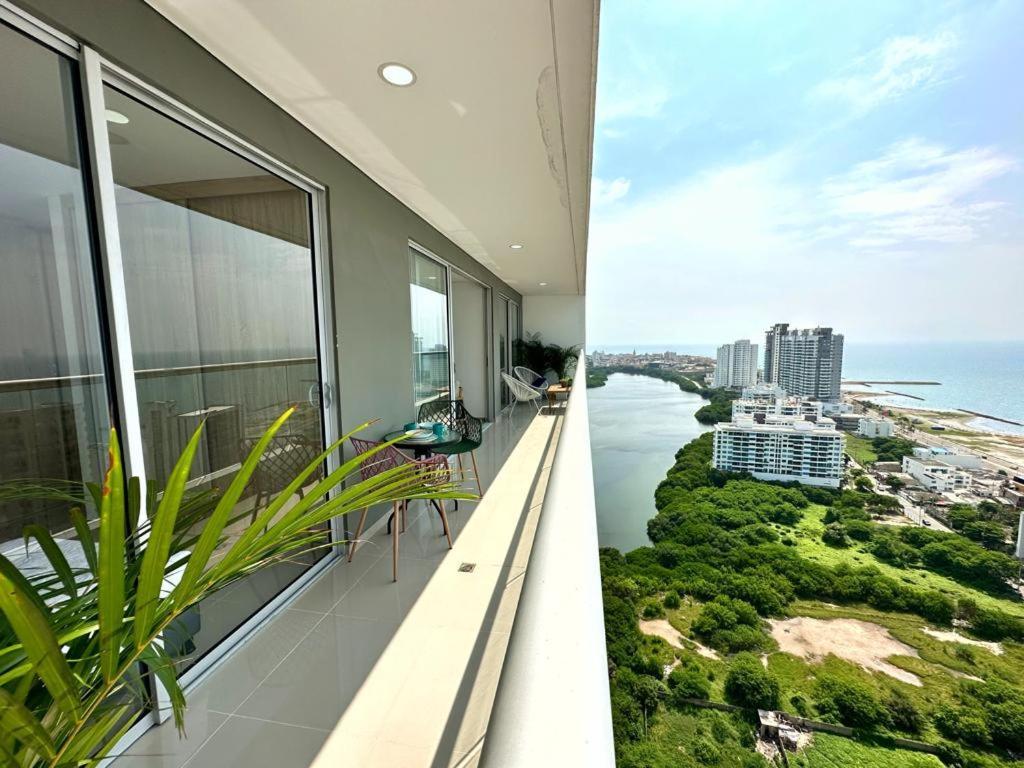 Espectacular Apartamento Piso Alto Con Excelente Vista Al Mar Y A La Ciudad Amurallada * Cartagena