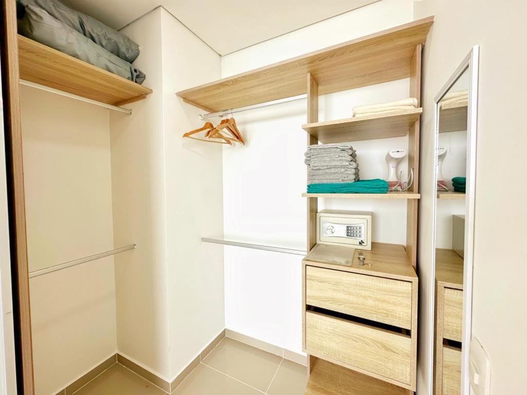 Espectacular Apartamento Piso Alto Con Excelente Vista Al Mar Y A La Ciudad Amurallada Apartment