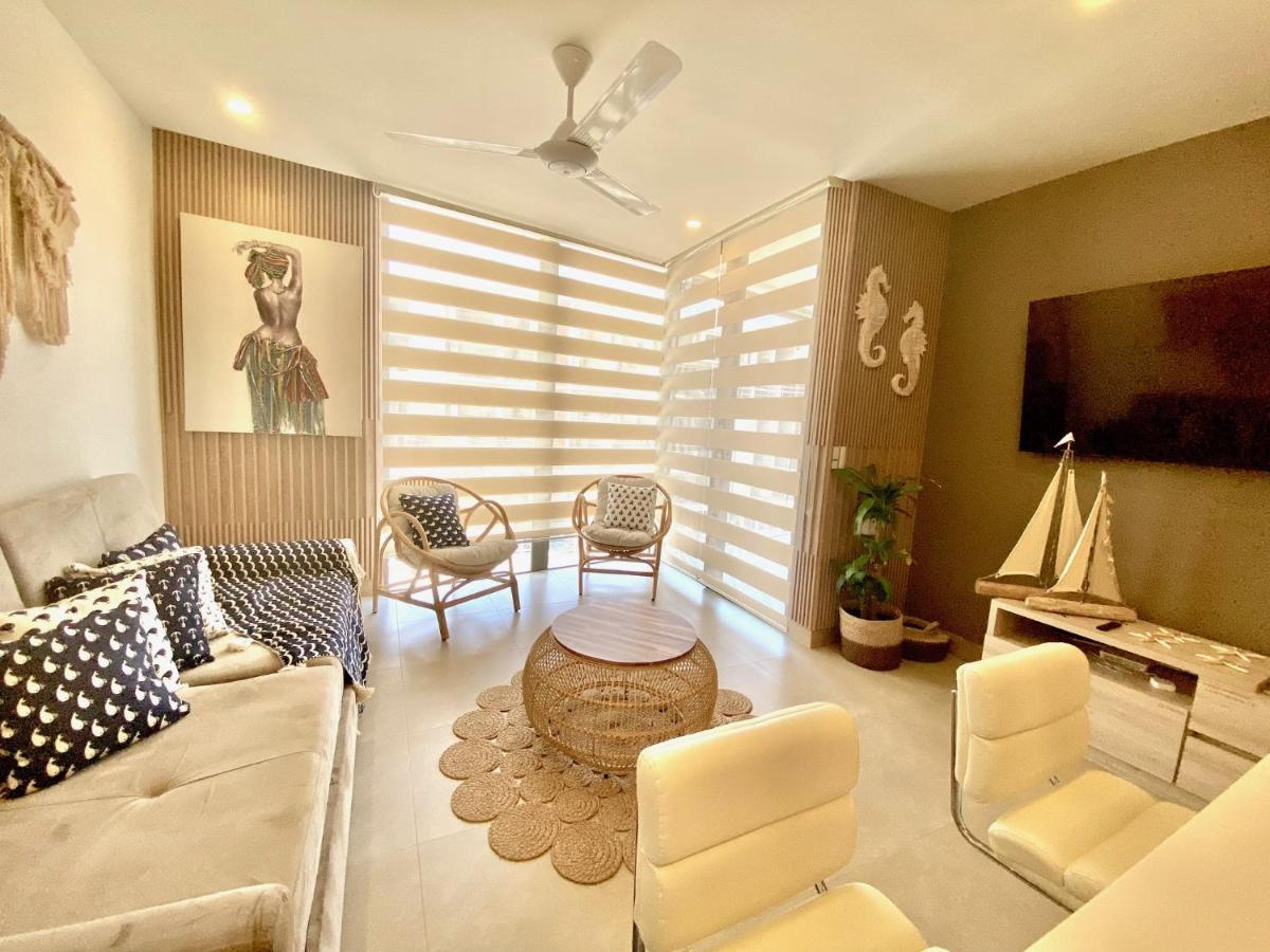 Fantastic Apartment/beach Front Luxury *