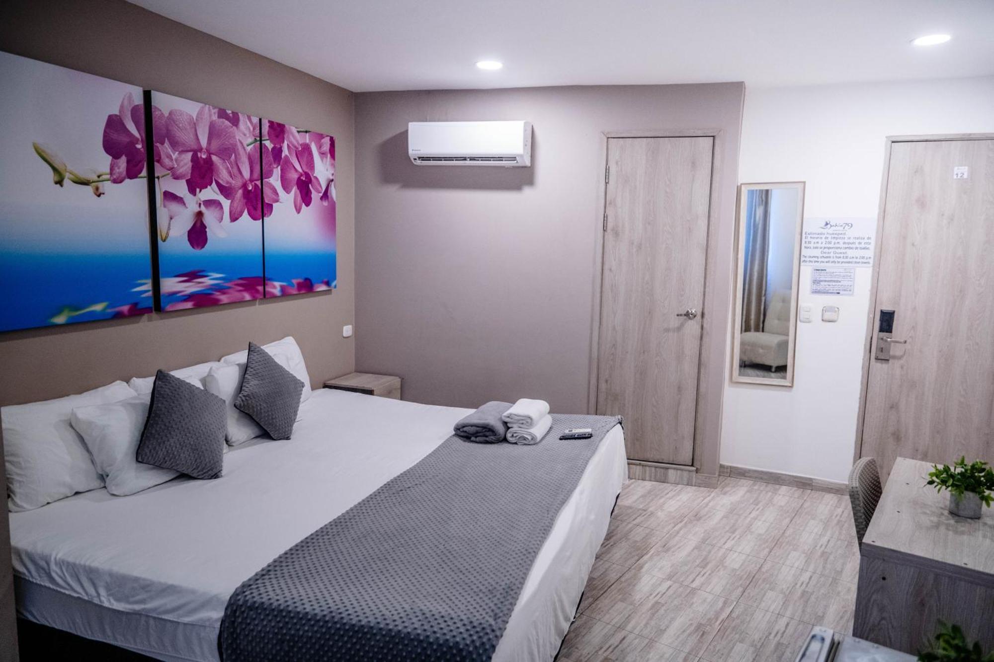 Apartahotel Bahia 79 Apartasuites Cerca Al Centro 3*
