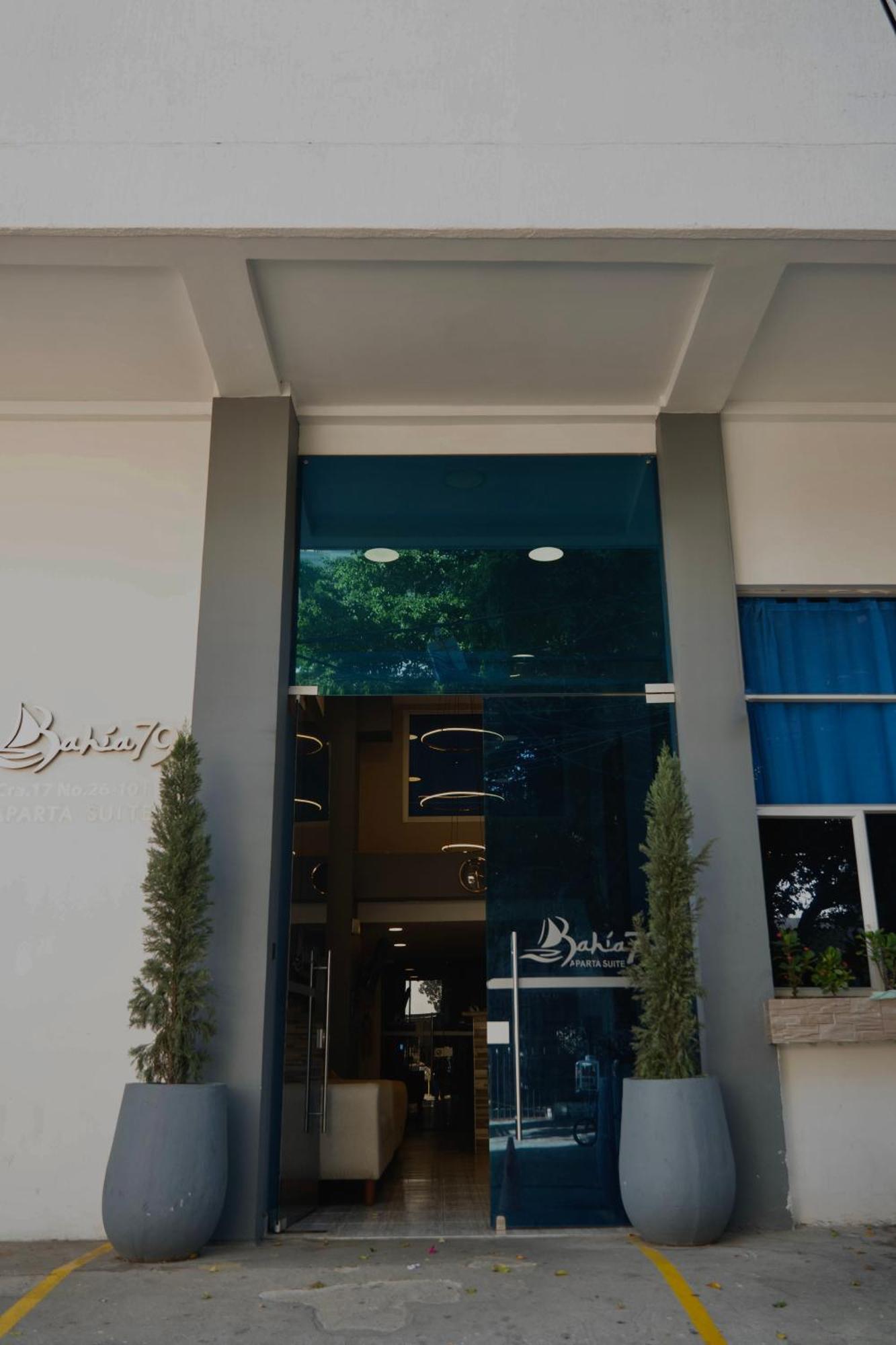 Apartahotel Bahia 79 Apartasuites Cerca Al Centro