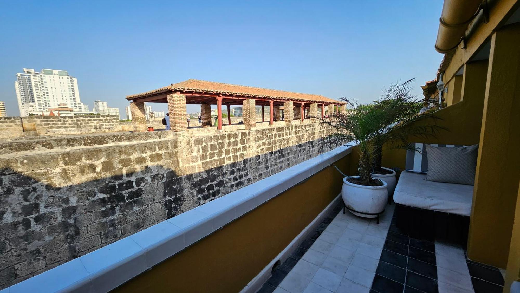 Apartamento Duplex Vista Al Mar Y Murallas Nuevo En La Ciudad Amurallada Apartment