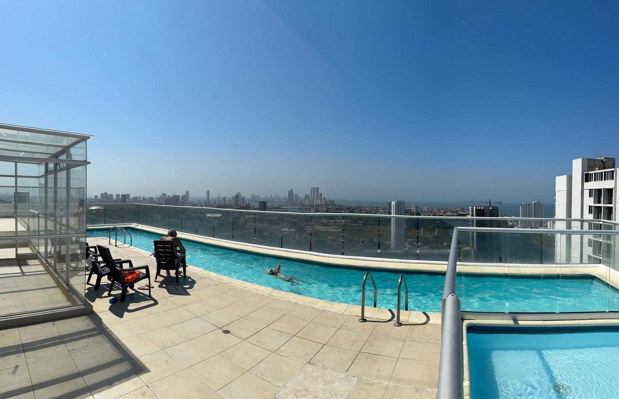 Apartamento Con Sensacional Vista Al Mar En *