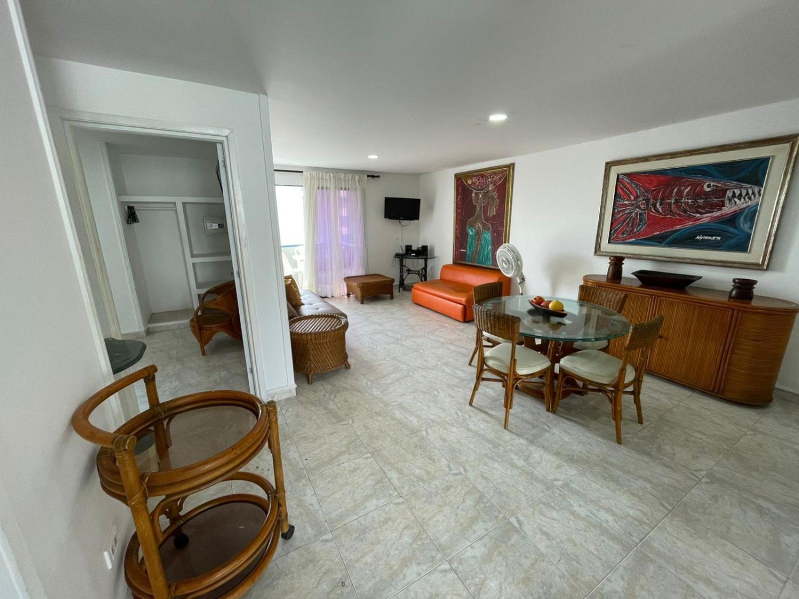 Apartamento En Edificio Portofino Icdi