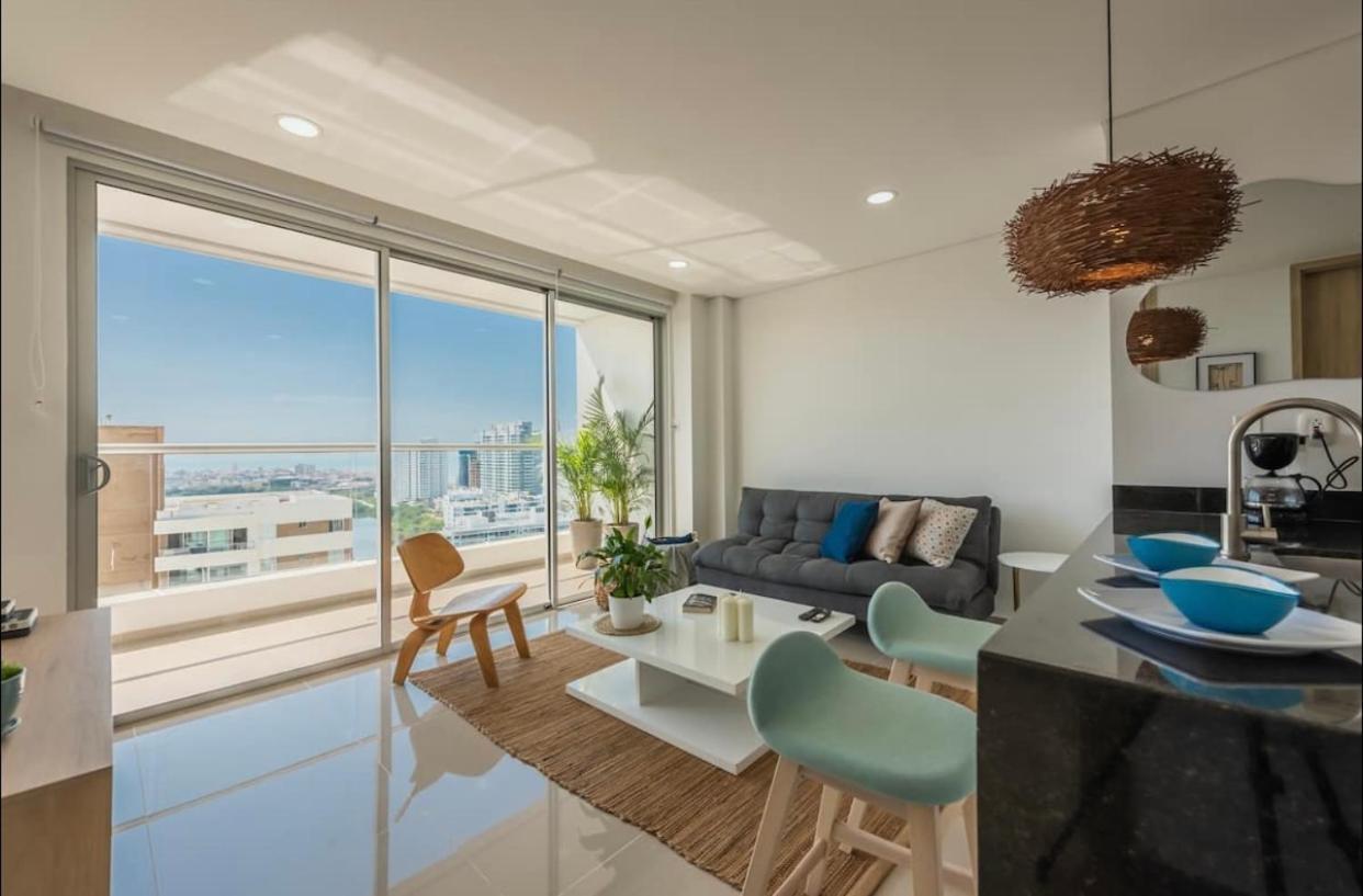 Espectacular Apartamento Piso Alto Con Excelente Vista Al Mar Y A La Ciudad Amurallada * Cartagena