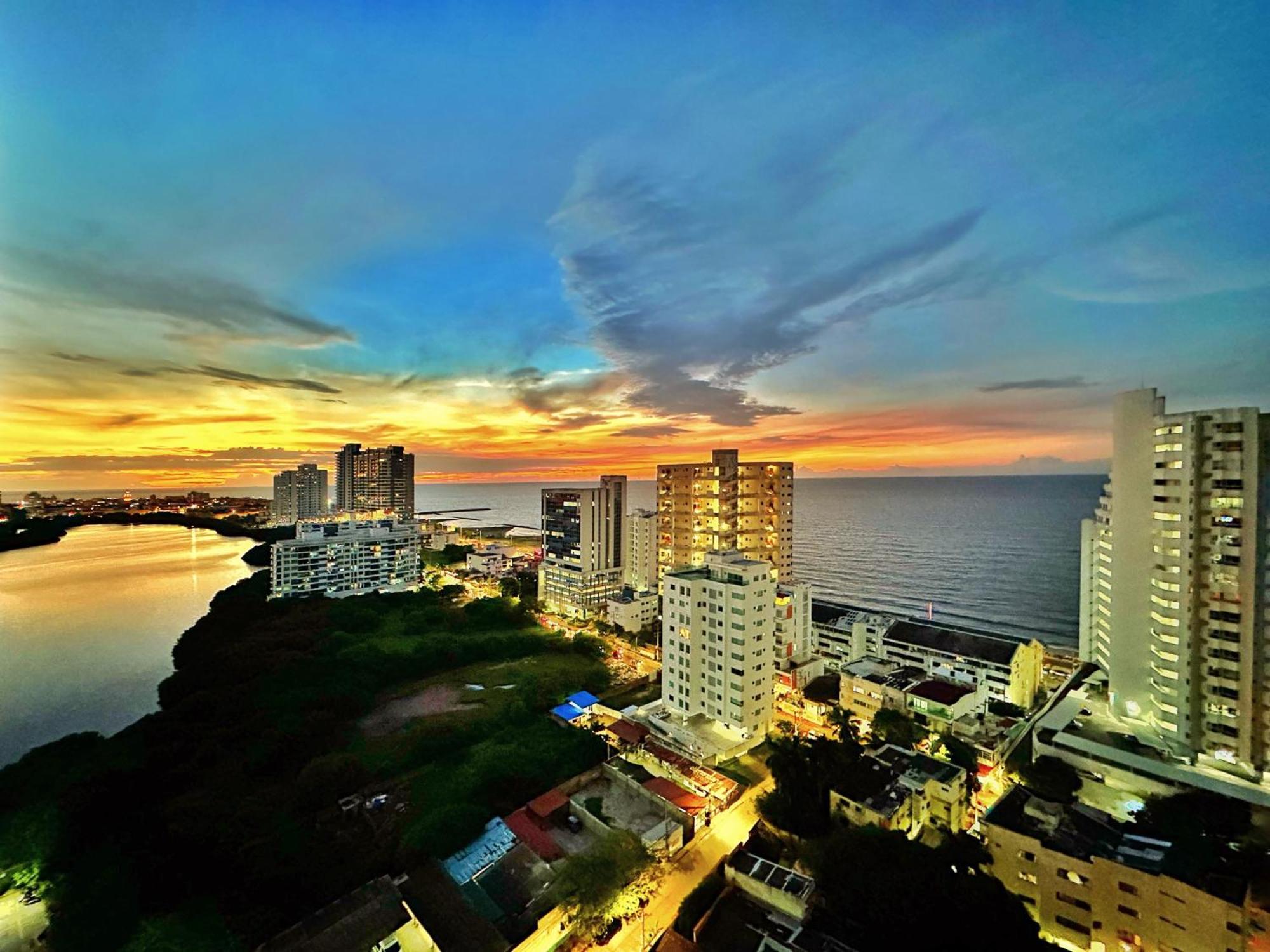 Espectacular Apartamento Piso Alto Con Excelente Vista Al Mar Y A La Ciudad Amurallada Apartment Cartagena