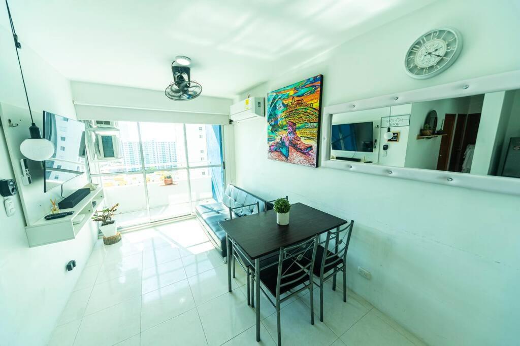 Emblematico Floor 16 Cerca Al Mar Apartment *