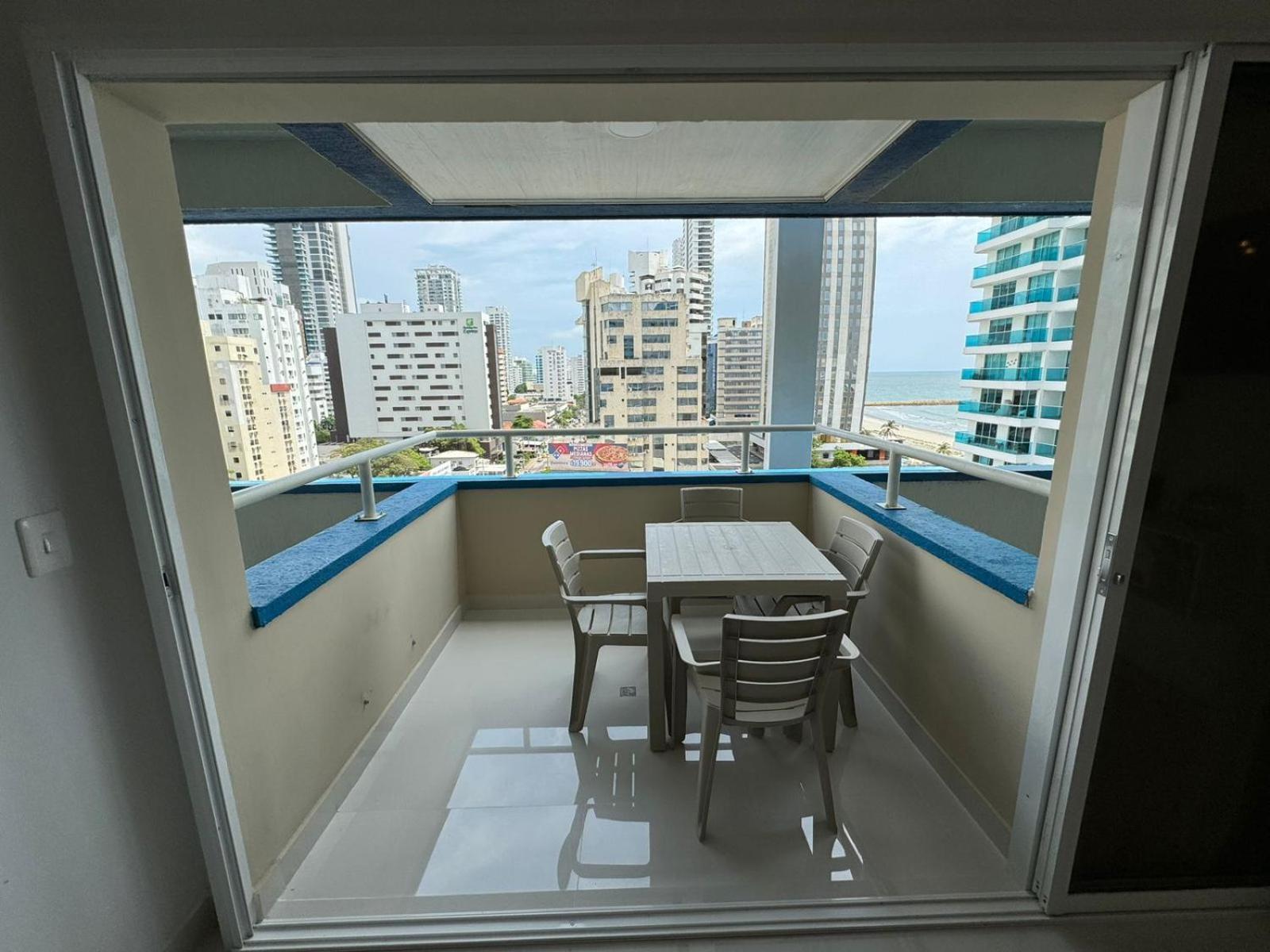 Apartamento Vista Lateral A La Playa By Icdi Cartagena