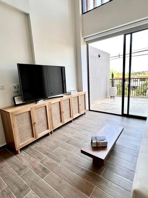 Apartment Rooftop & Pool! Beautiful Loft In Center