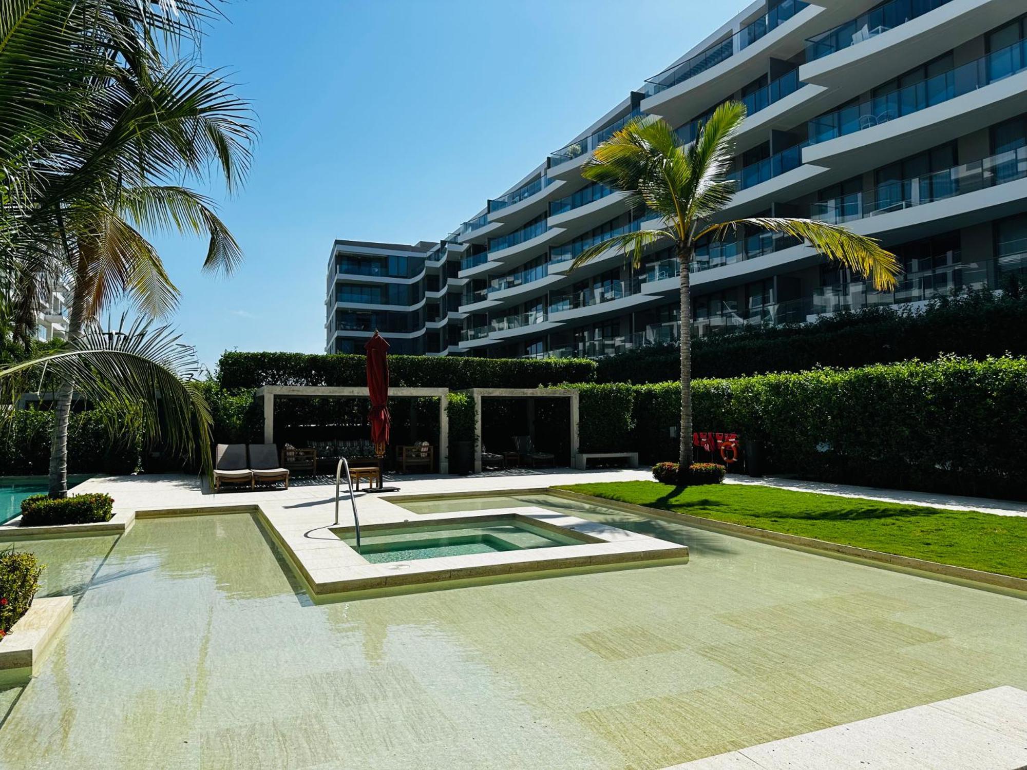 Fantastic Apartment/beach Front Luxury Aparthotel