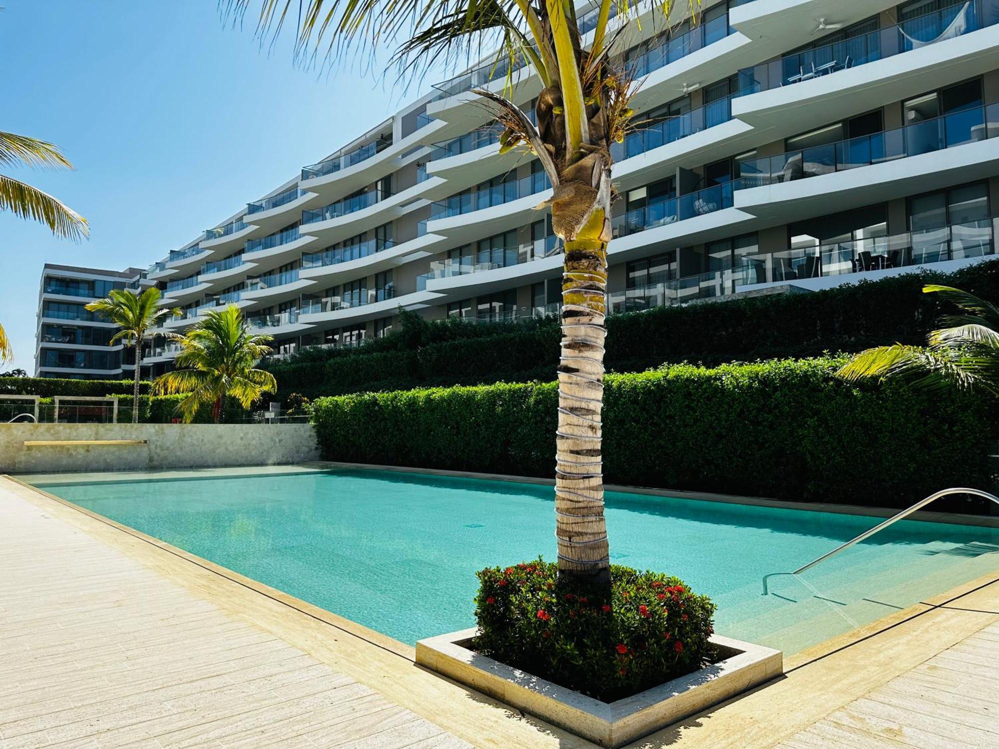 Fantastic Apartment/beach Front Luxury Aparthotel