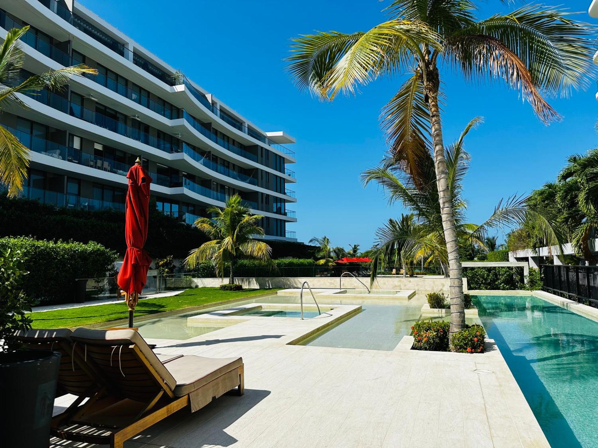 Aparthotel Fantastic Apartment/beach Front Luxury *