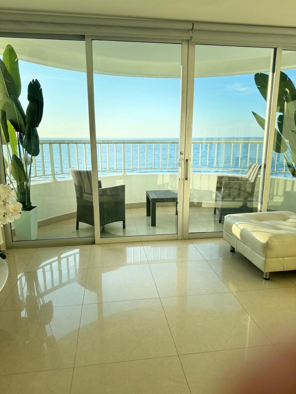 Frente Al Mar Apartment Cartagena