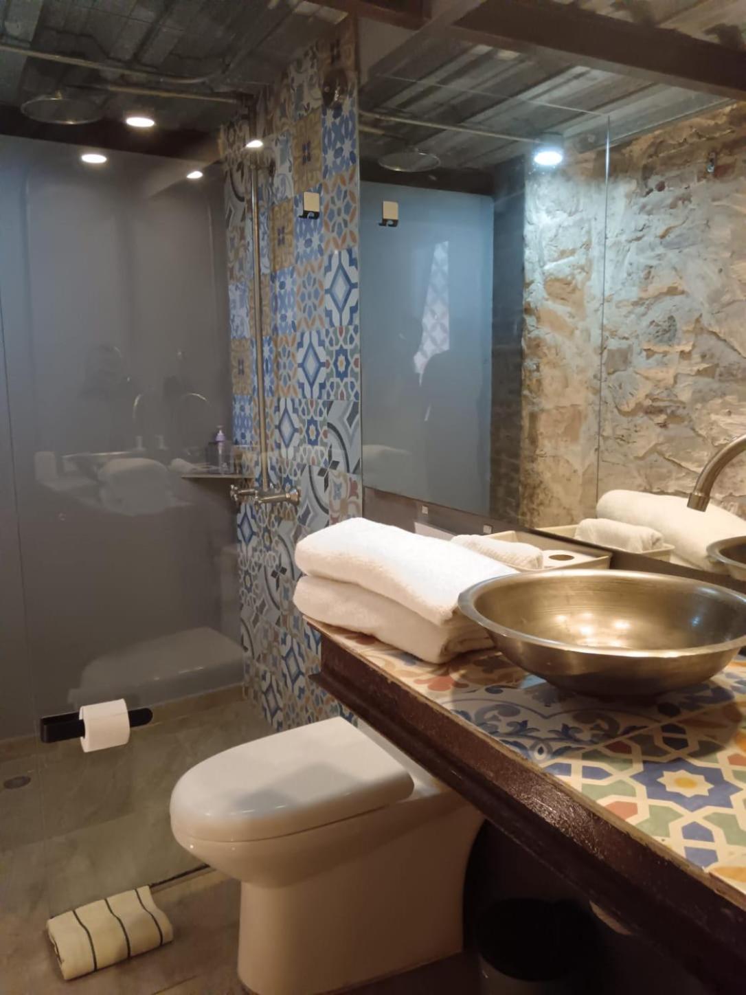 Beutiful With Private Patio - Twon C Apartment